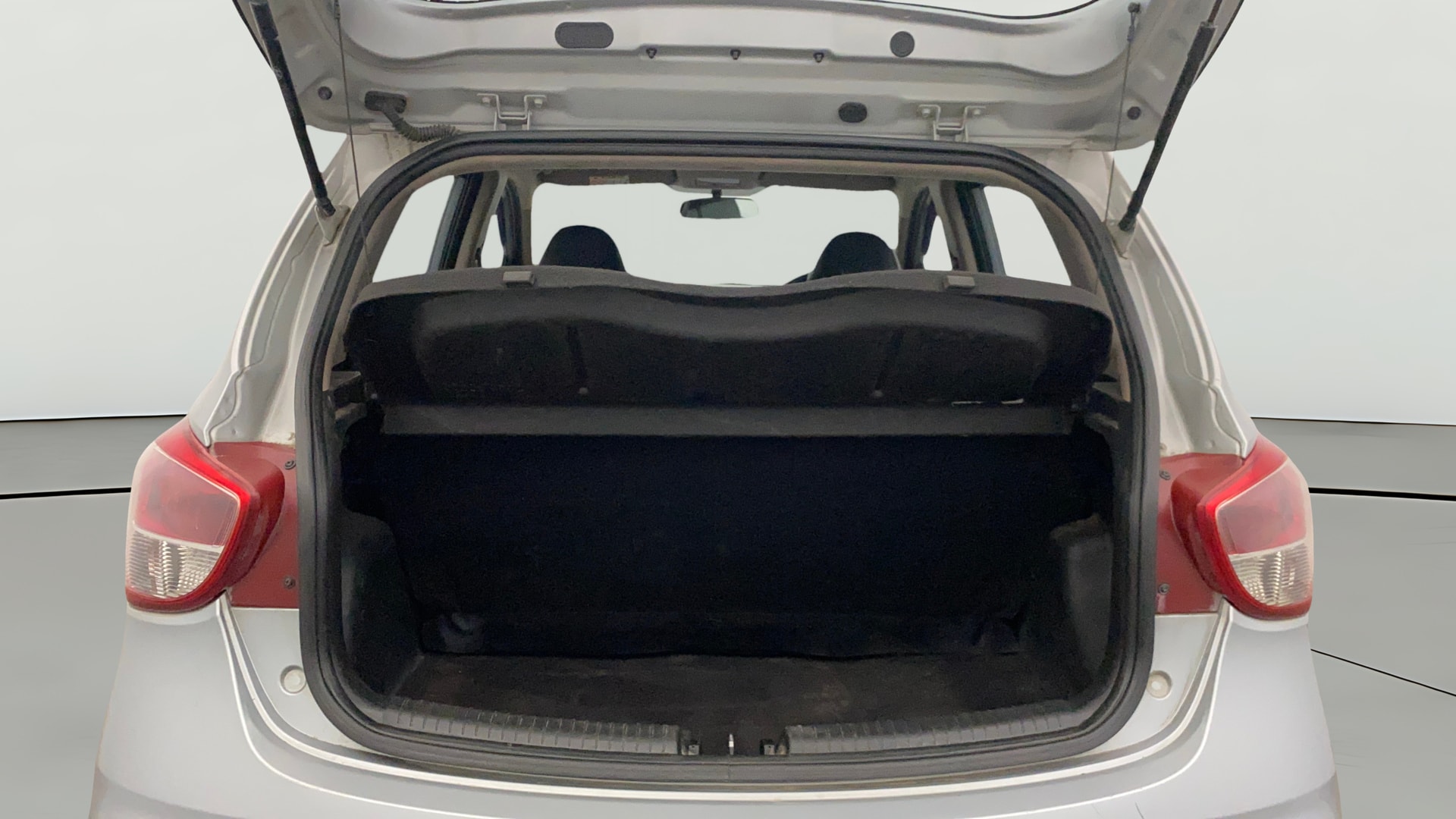 View 2019 Hyundai Grand i10 Sportz 1.2 Kappa Image 43 Used 2019 Hyundai Grand i10 Sportz 1.2 Kappa Image 43