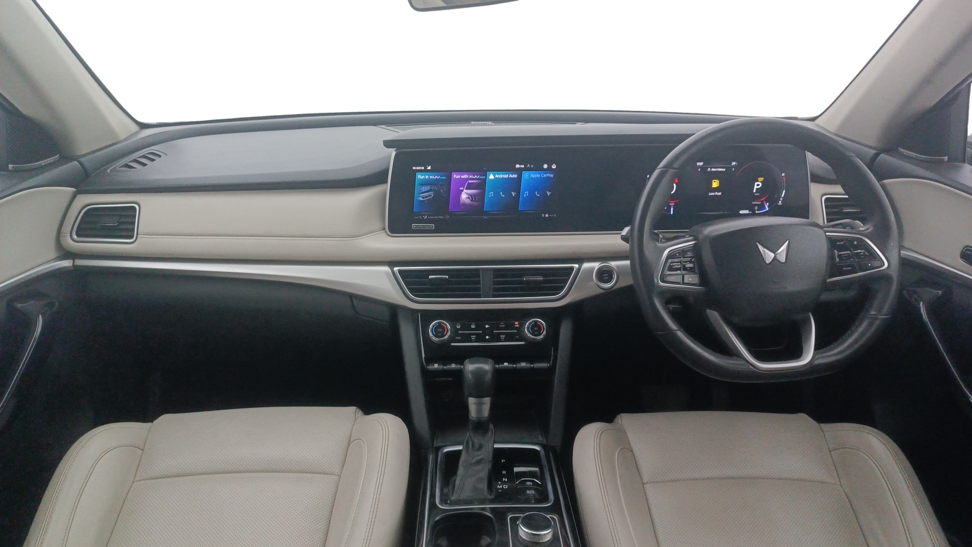 Used 2023 Mahindra XUV700 Used 2023 Mahindra XUV700