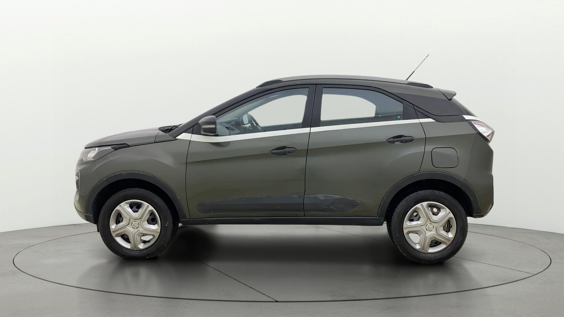View 2020 Tata Nexon Revotron XE Image 5 Used 2020 Tata Nexon Revotron XE Image 5