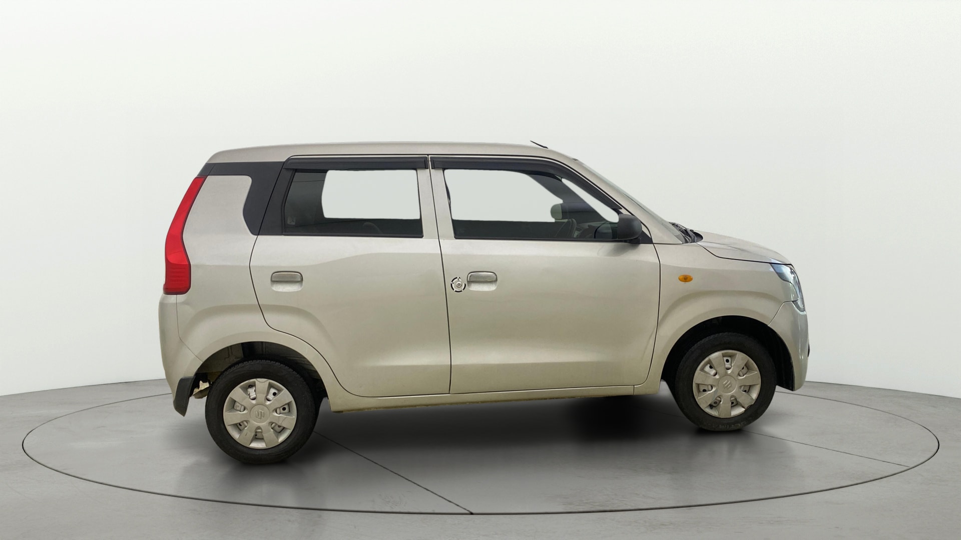 View 2021 Maruti Suzuki 1000 Base Variant Image 8 Used 2021 Maruti Suzuki 1000 Base Variant Image 8