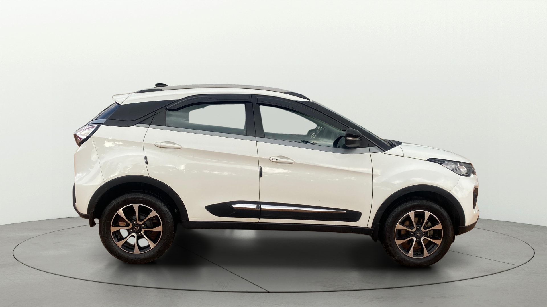 View 2021 Tata Nexon Revotron XE Image 28 Used 2021 Tata Nexon Revotron XE Image 28