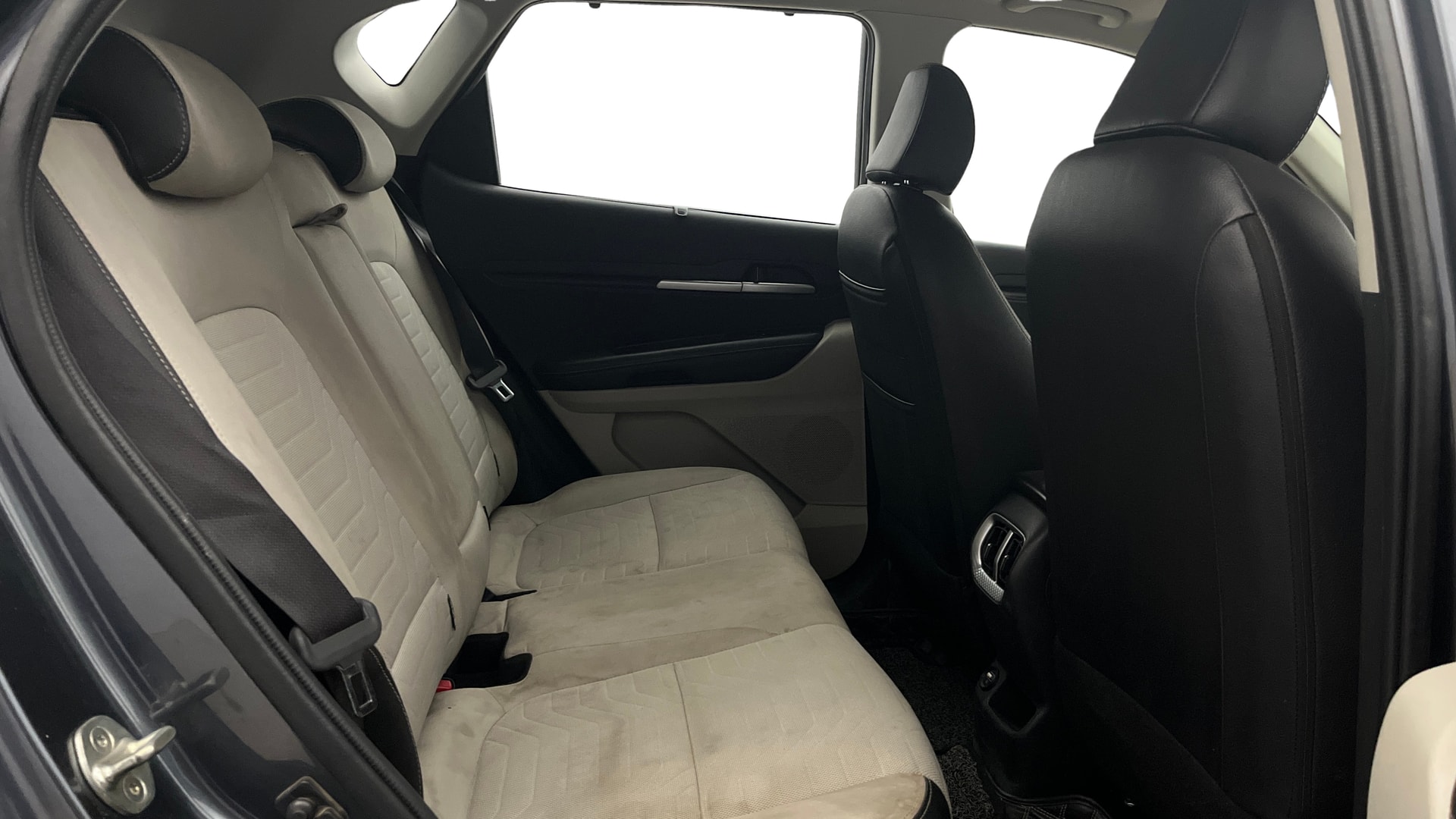 View 2021 Kia Sonet HTX iMT Petrol Image 36 Used 2021 Kia Sonet HTX iMT Petrol Image 36