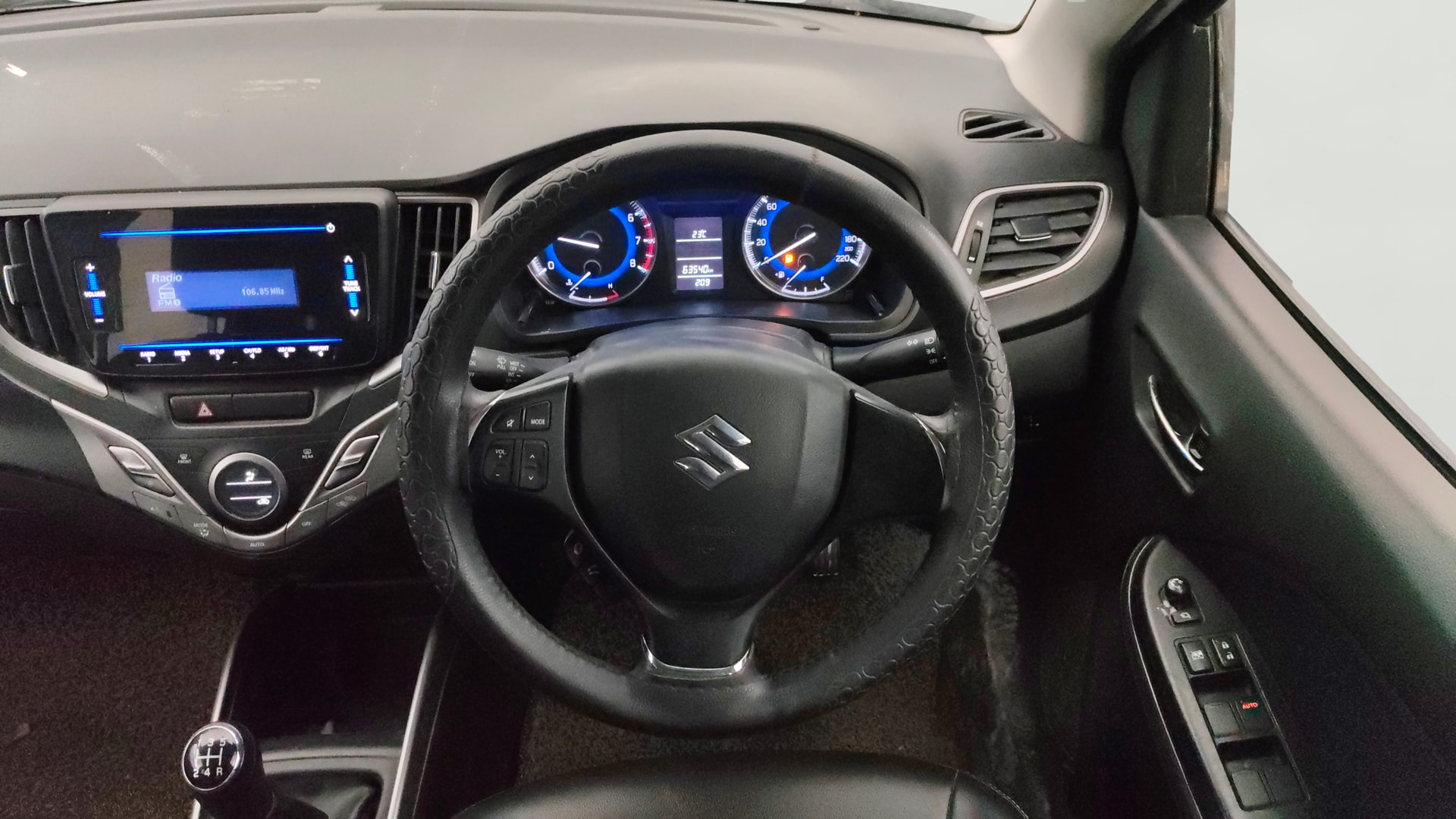 View 2020 Maruti Suzuki 1000 Base Variant Image 20 Used 2020 Maruti Suzuki 1000 Base Variant Image 20