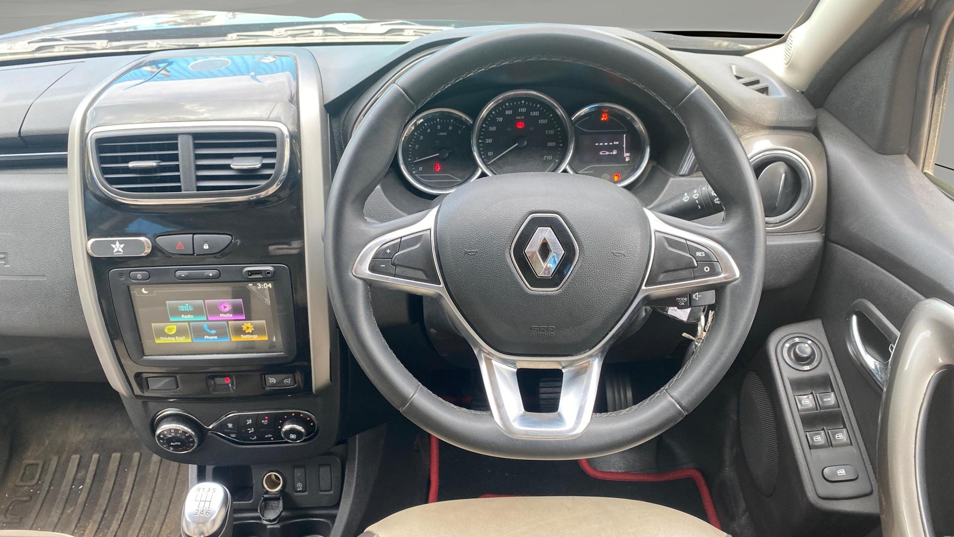 View 2021 Renault Duster 1.3L Turbo Petrol RXZ Image 20 Used 2021 Renault Duster 1.3L Turbo Petrol RXZ Image 20