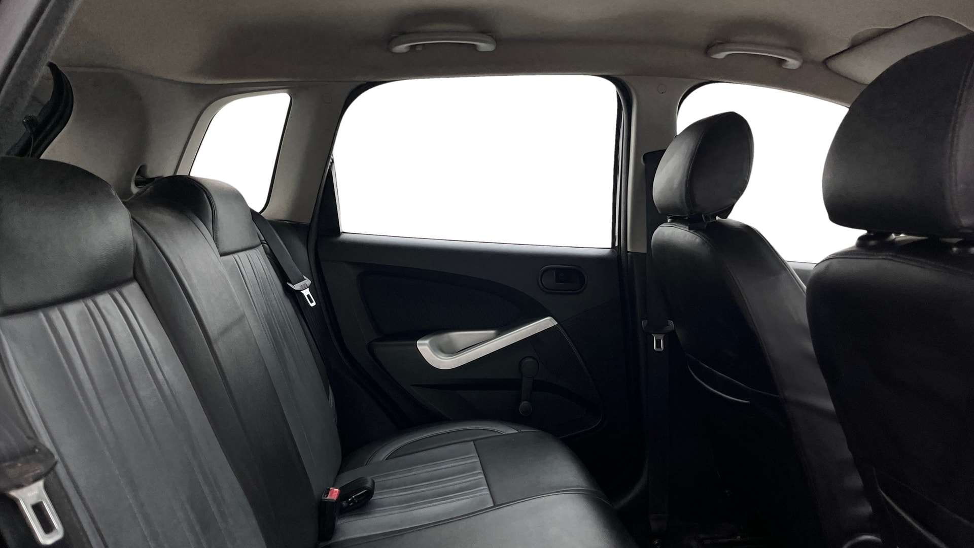 View 2014 Ford Figo 1.2P Ambiente MT BS IV Image 28 Used 2014 Ford Figo 1.2P Ambiente MT BS IV Image 28