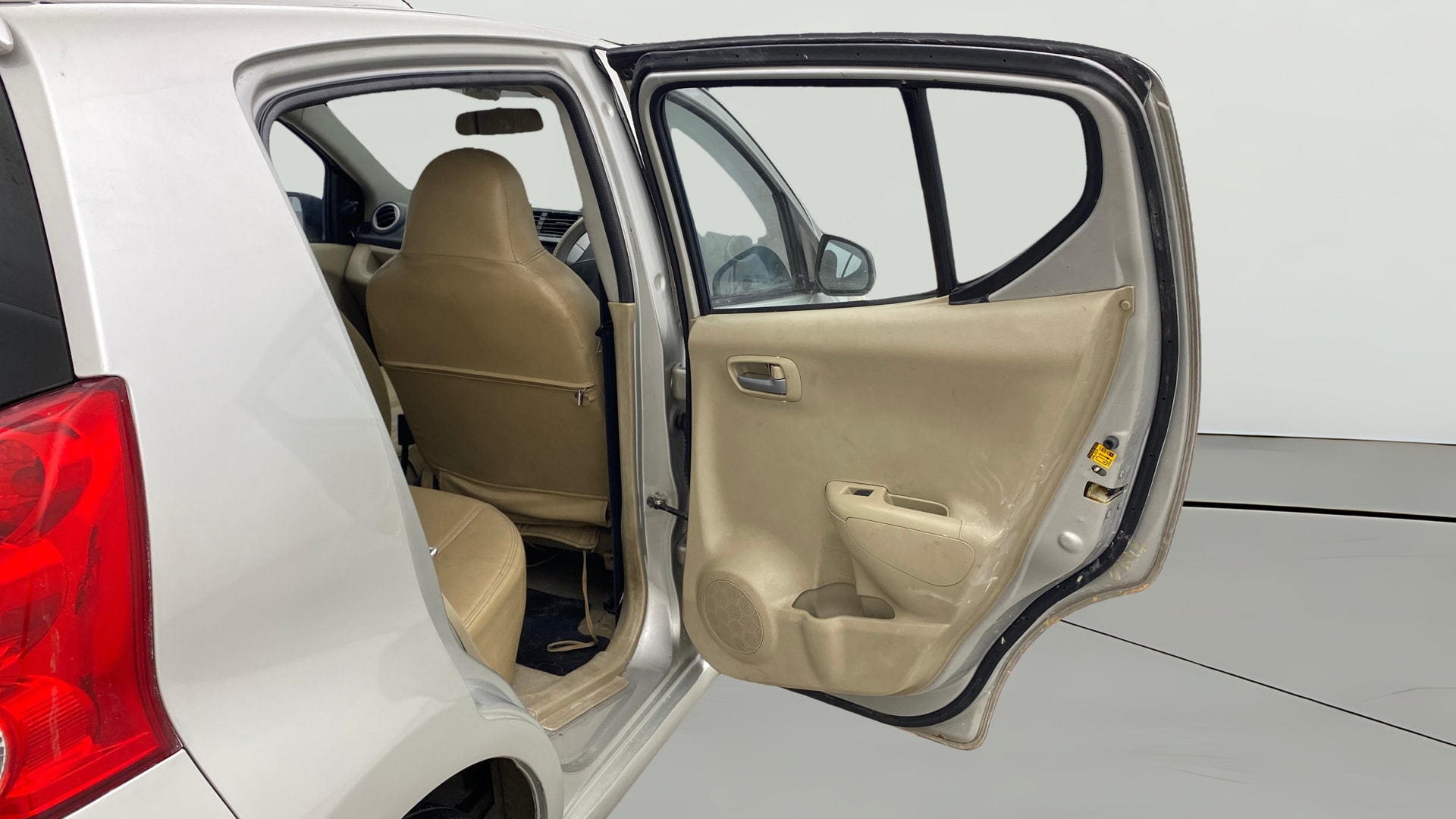 View 2013 Maruti Suzuki 1000 Base Variant Image 7 Used 2013 Maruti Suzuki 1000 Base Variant Image 7