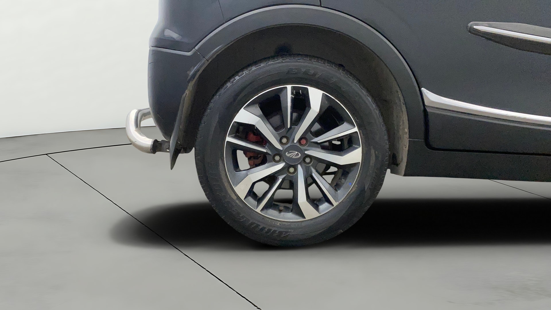 View 2019 Mahindra XUV300 W4 Petrol BS IV Image 35 Used 2019 Mahindra XUV300 W4 Petrol BS IV Image 35