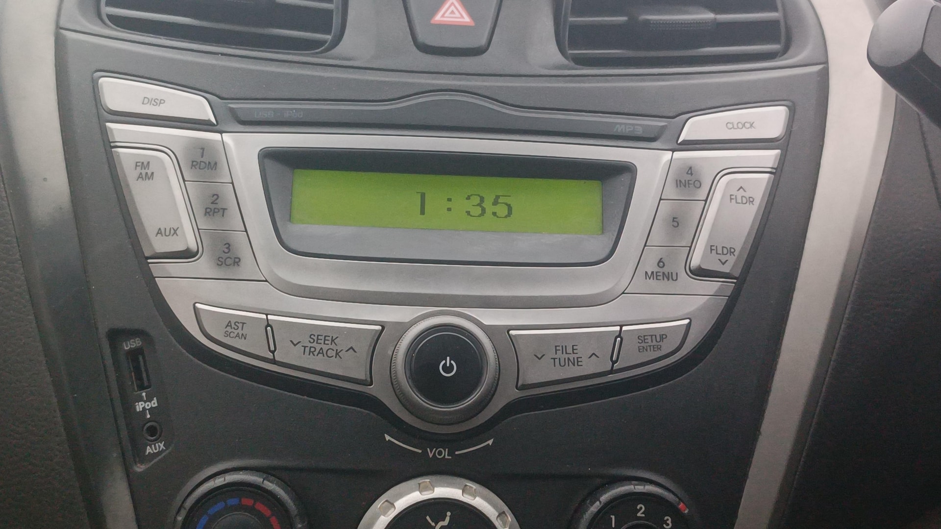 View 2014 Hyundai EON Magna Plus Image 17 Used 2014 Hyundai EON Magna Plus Image 17