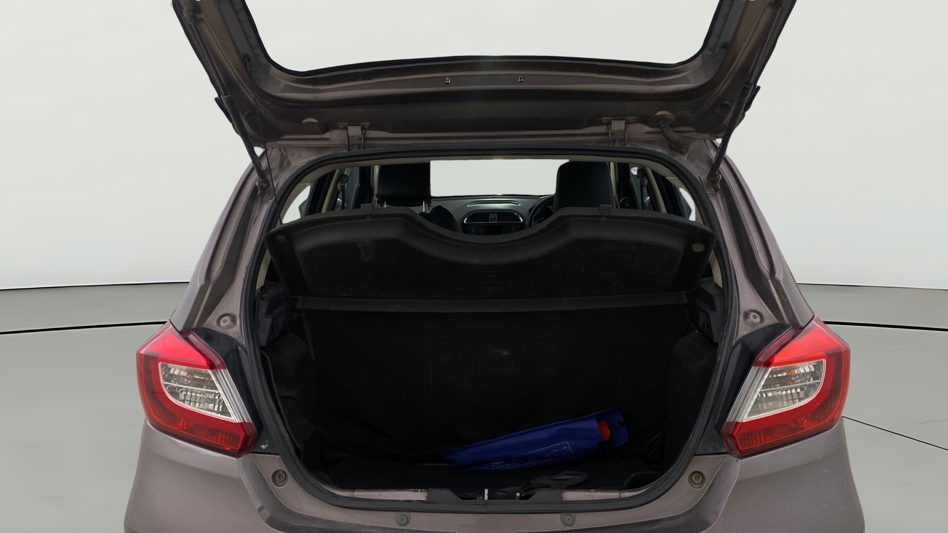 View 2017 Tata Tiago Revotorq XB Image 36 Used 2017 Tata Tiago Revotorq XB Image 36
