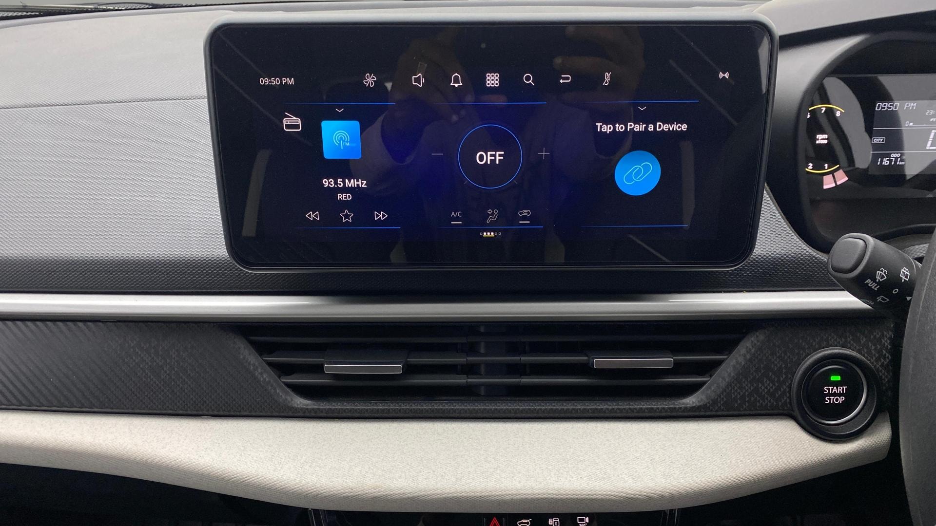 View 2025 Tata Nexon Revotron XE Image 17 Used 2025 Tata Nexon Revotron XE Image 17
