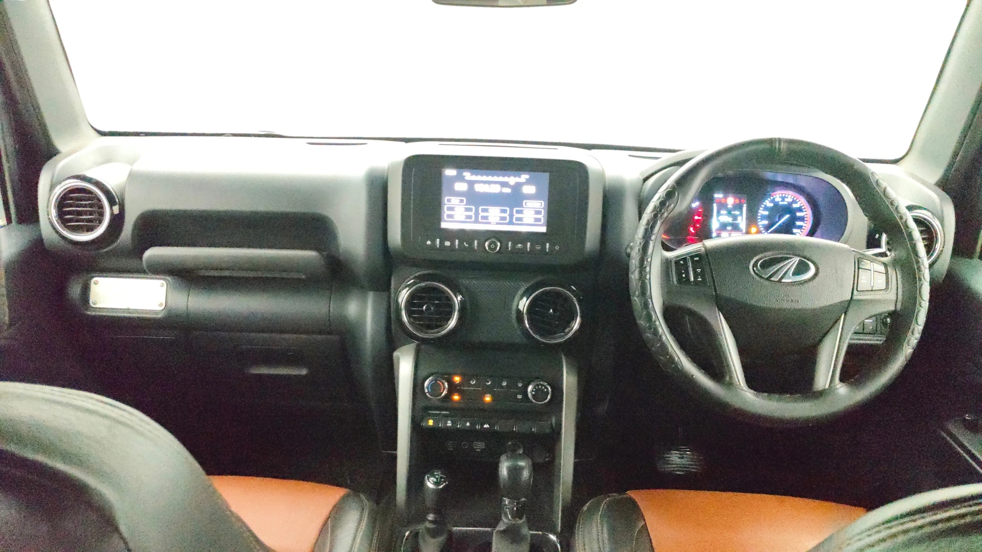 View 2021 Mahindra Thar AX Standard Manual Soft Top 6 Seater Image 14 Used 2021 Mahindra Thar AX Standard Manual Soft Top 6 Seater Image 14
