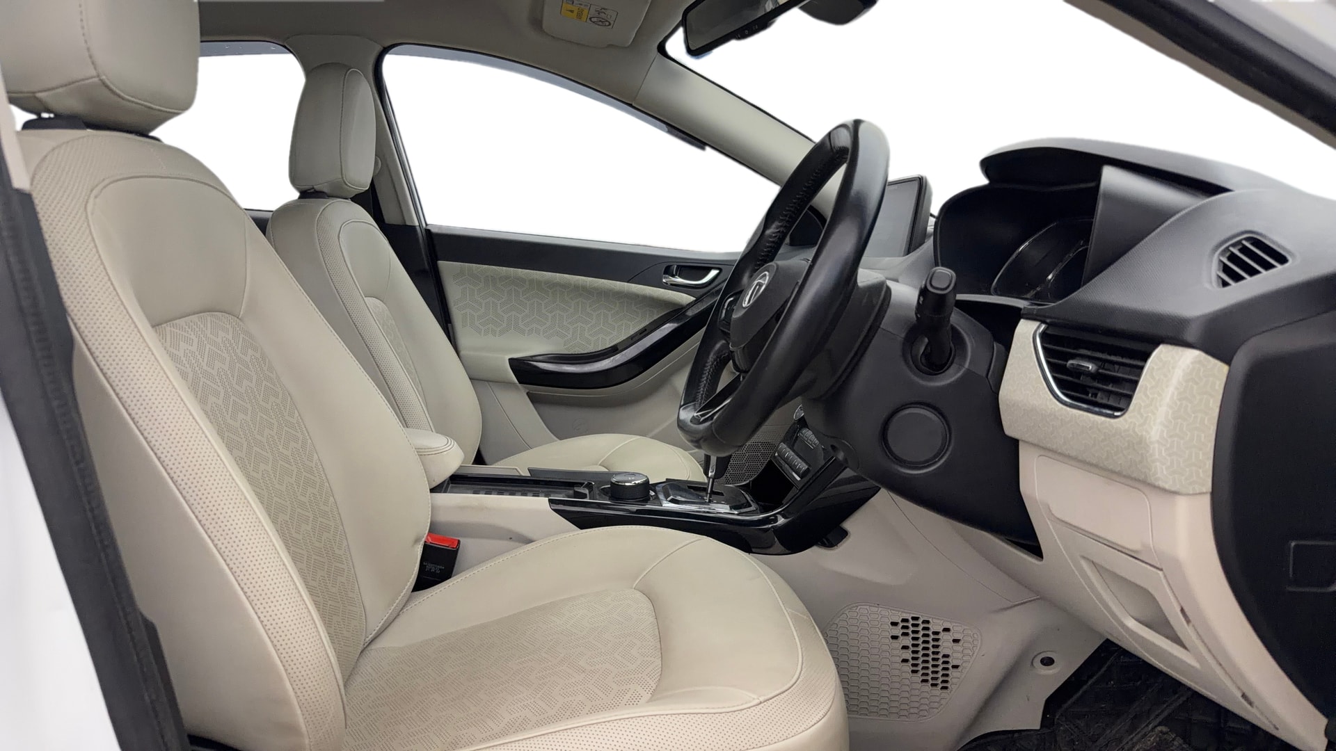 View 2022 Tata Nexon Revotron XZA Plus AMT Image 18 Used 2022 Tata Nexon Revotron XZA Plus AMT Image 18