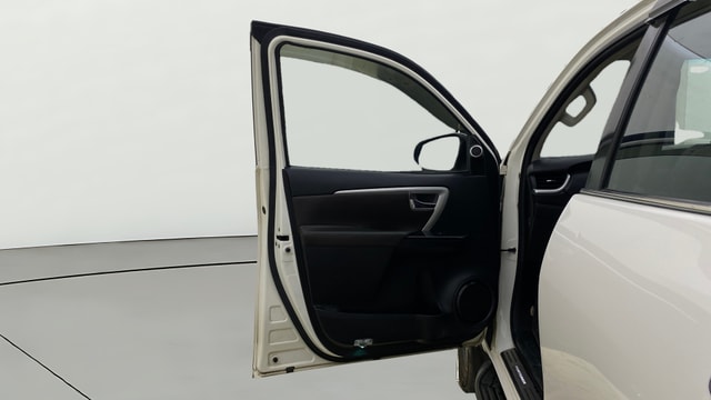 View Toyota Fortuner Image 39 Used Toyota Fortuner Image 39