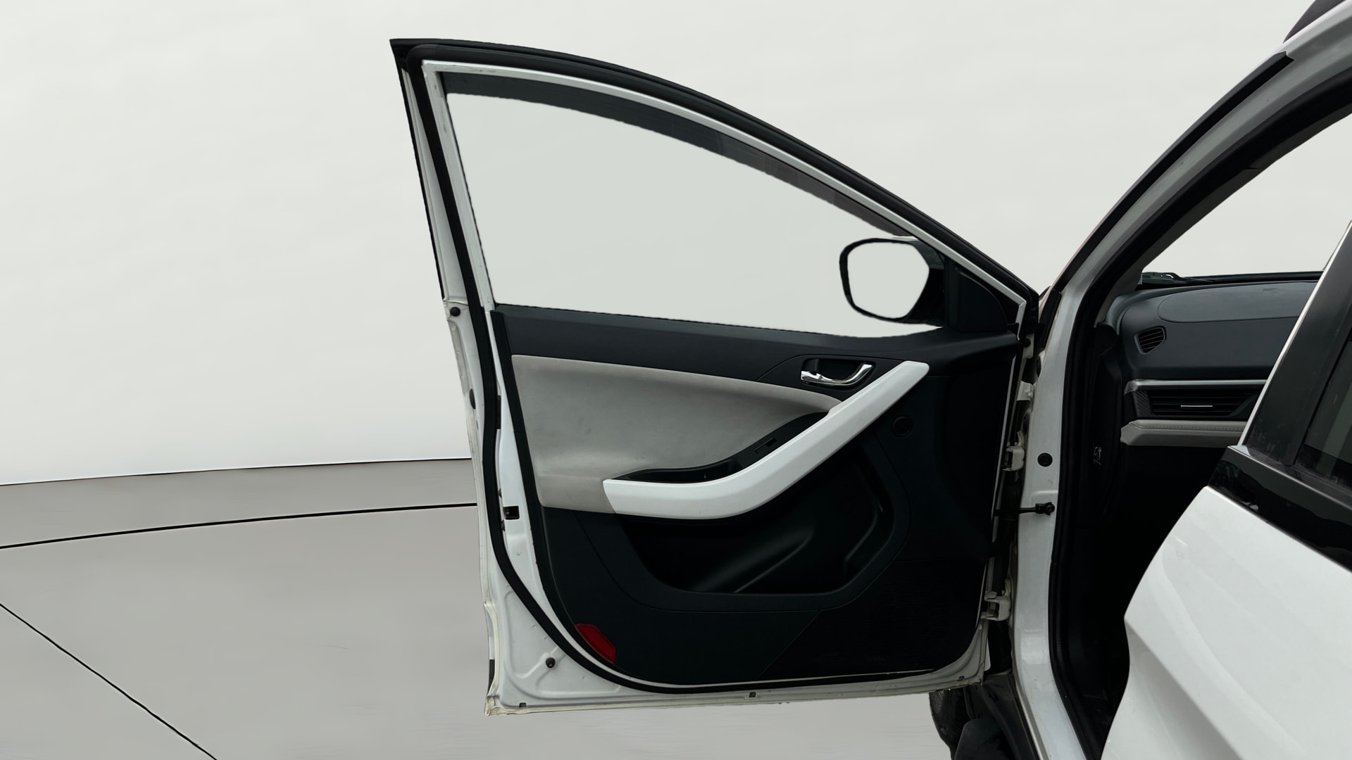 View 2023 Tata Nexon Revotron XE Image 32 Used 2023 Tata Nexon Revotron XE Image 32