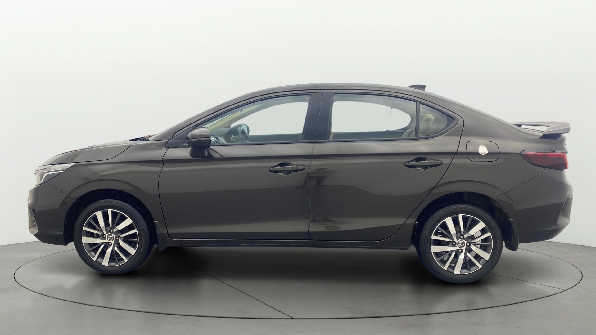 View 2021 Honda City ZX MT Diesel Anniversary Edition Image 6 Used 2021 Honda City ZX MT Diesel Anniversary Edition Image 6