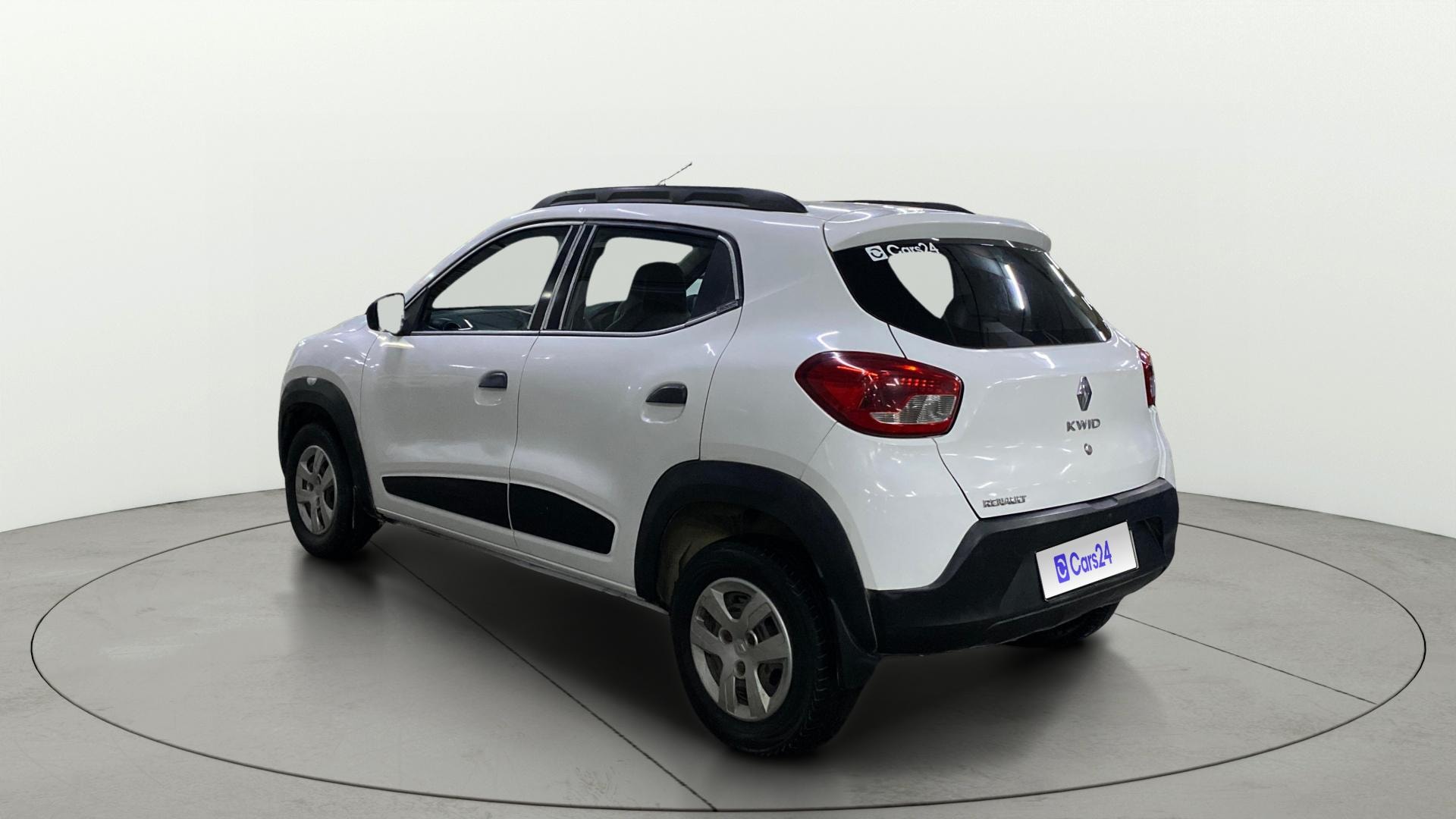 View 2018 Renault Kwid RXL Image 2 Used 2018 Renault Kwid RXL Image 2