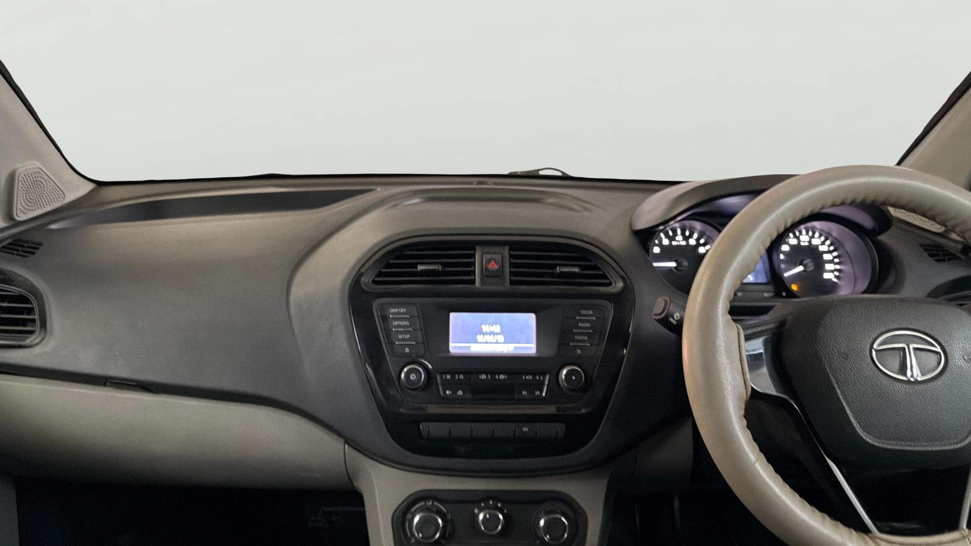 View 2018 Tata Tiago Revotorq XB Image 17 Used 2018 Tata Tiago Revotorq XB Image 17
