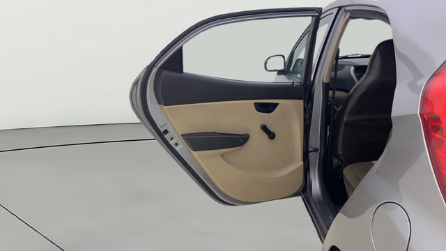 View Hyundai EON Image 22 Used Hyundai EON Image 22