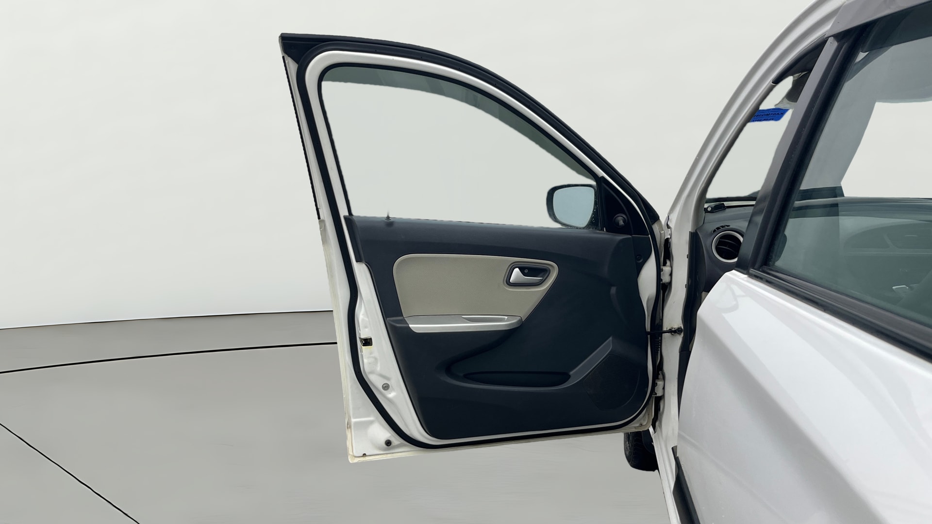 View 2017 Maruti Suzuki Alto K10 LX Image 30 Used 2017 Maruti Suzuki Alto K10 LX Image 30