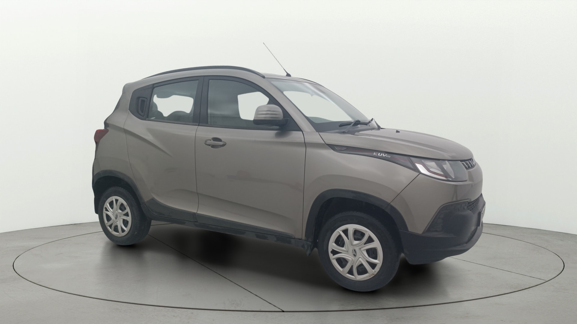 Used 2016 Mahindra KUV100 Used 2016 Mahindra KUV100