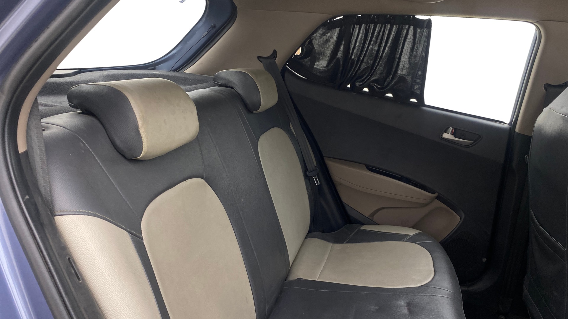 View 2014 Hyundai Grand i10 1.1 Asta Diesel Image 28 Used 2014 Hyundai Grand i10 1.1 Asta Diesel Image 28