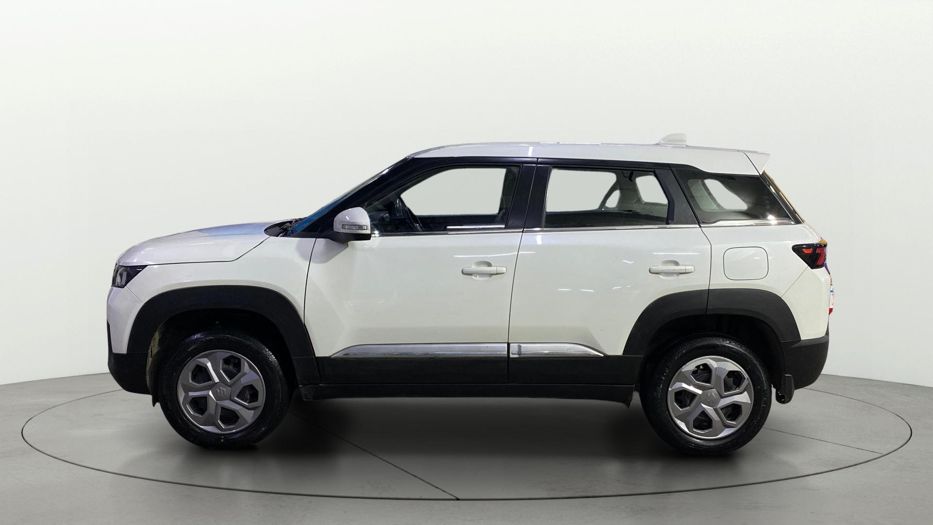 View 2019 Maruti Suzuki 1000 Base Variant Image 5 Used 2019 Maruti Suzuki 1000 Base Variant Image 5