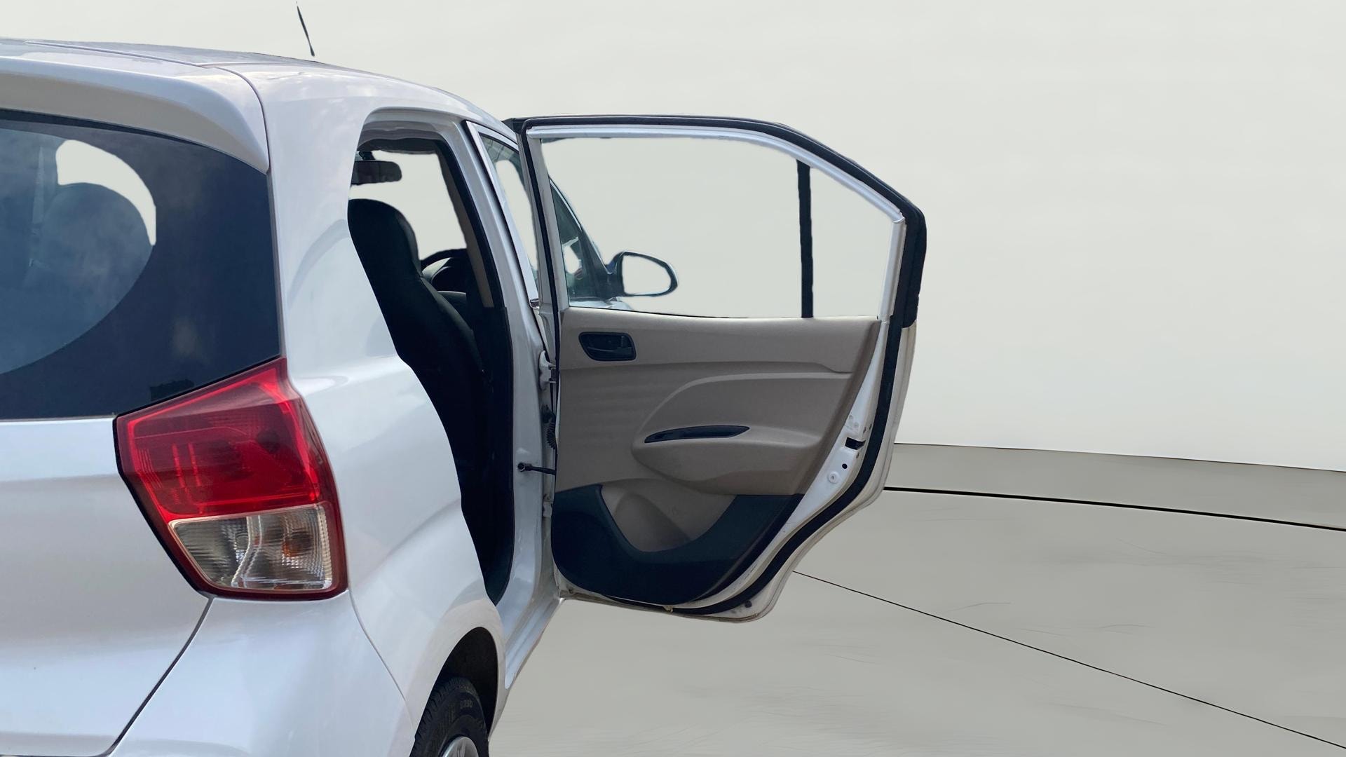 View 2021 Hyundai New Santro D-Lite Petrol Image 7 Used 2021 Hyundai New Santro D-Lite Petrol Image 7