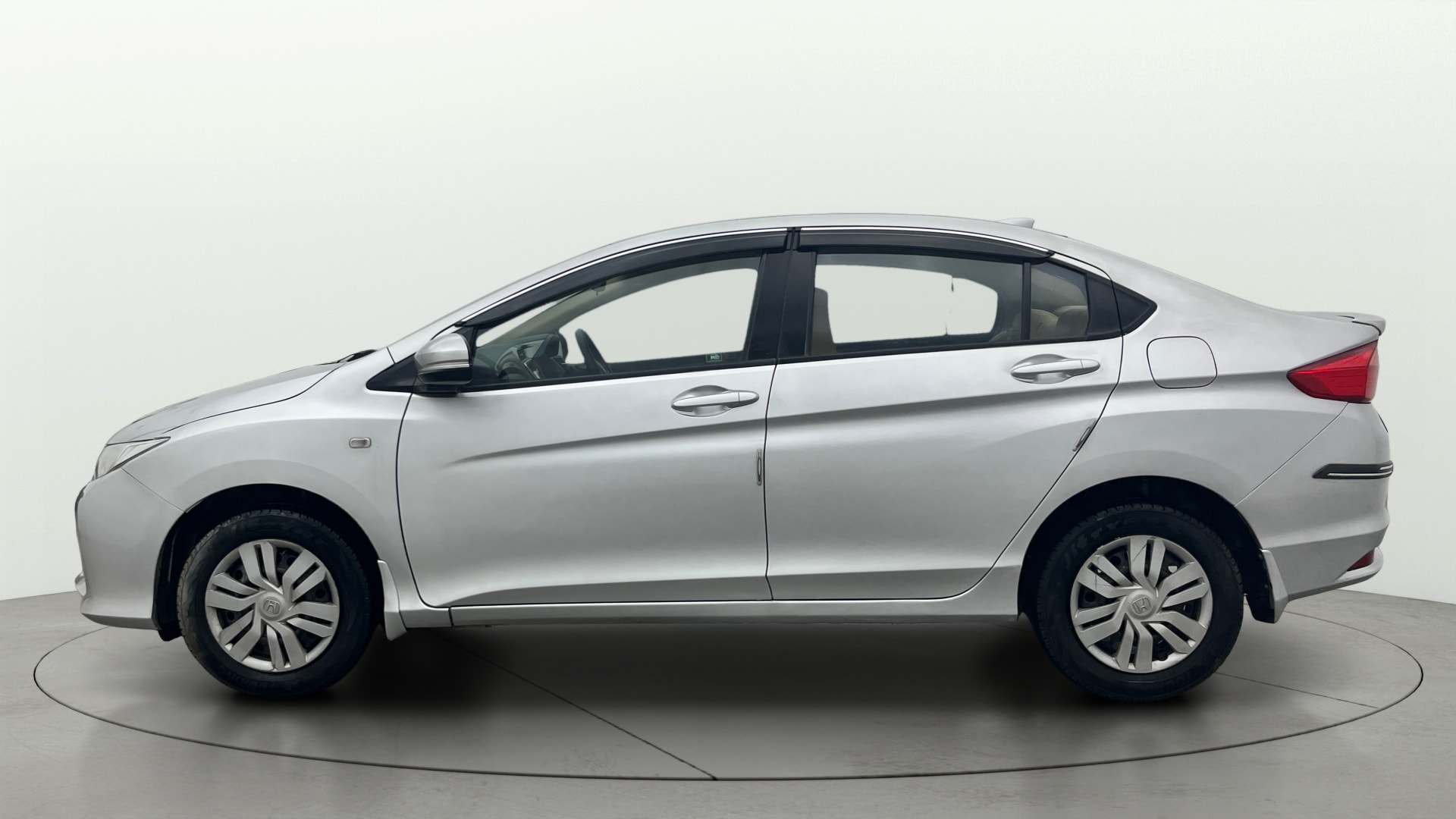 View 2014 Honda City ZX MT Diesel Anniversary Edition Image 6 Used 2014 Honda City ZX MT Diesel Anniversary Edition Image 6