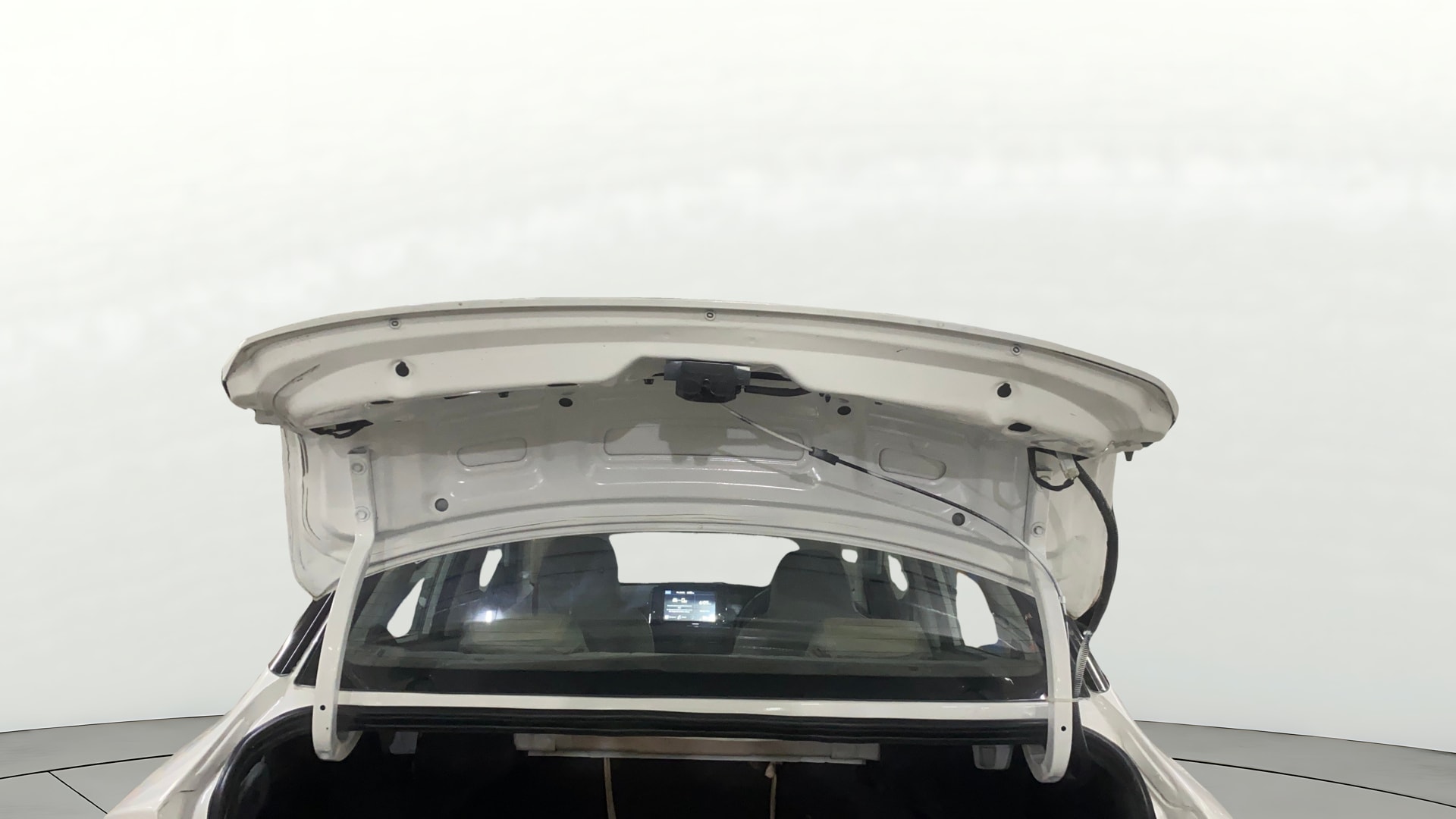 View 2020 Hyundai Aura SX(O) Diesel Image 16 Used 2020 Hyundai Aura SX(O) Diesel Image 16