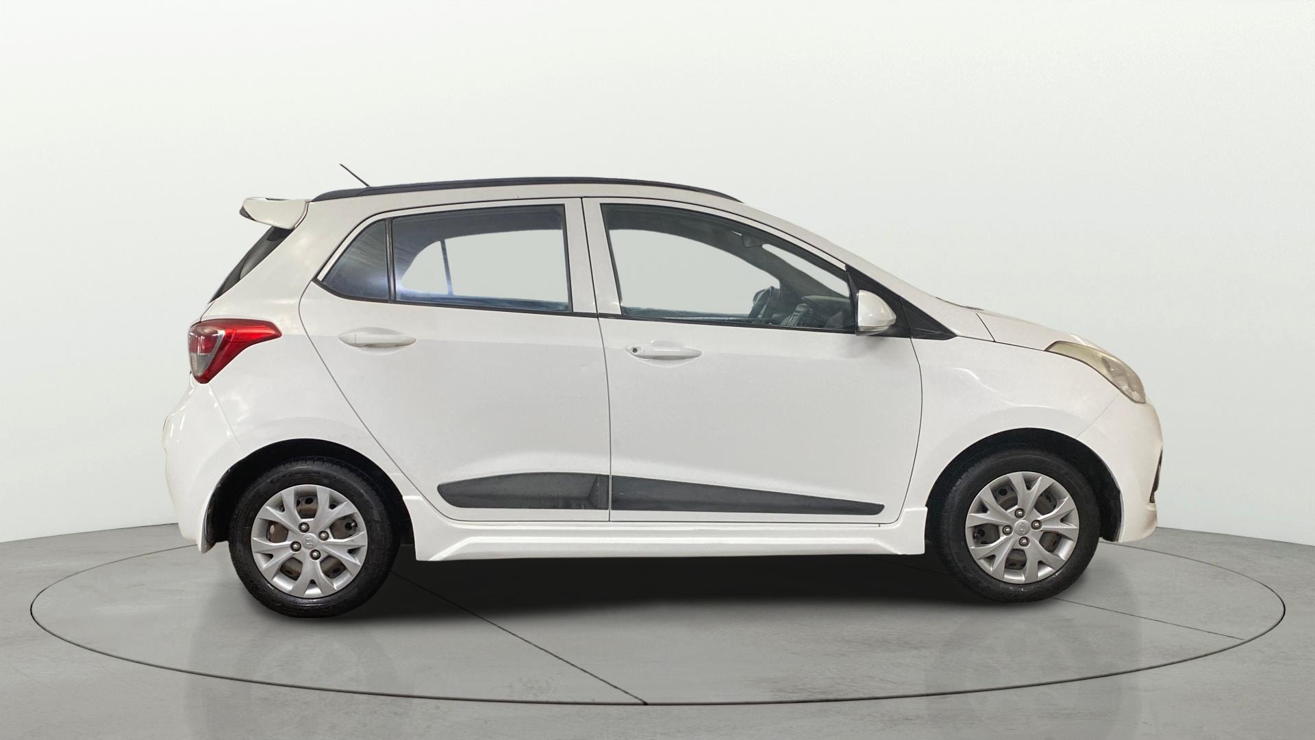 Used 2015 Hyundai Grand i10 Used 2015 Hyundai Grand i10