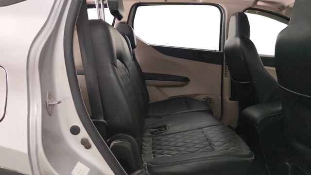 View Renault Triber Image 29 Used Renault Triber Image 29