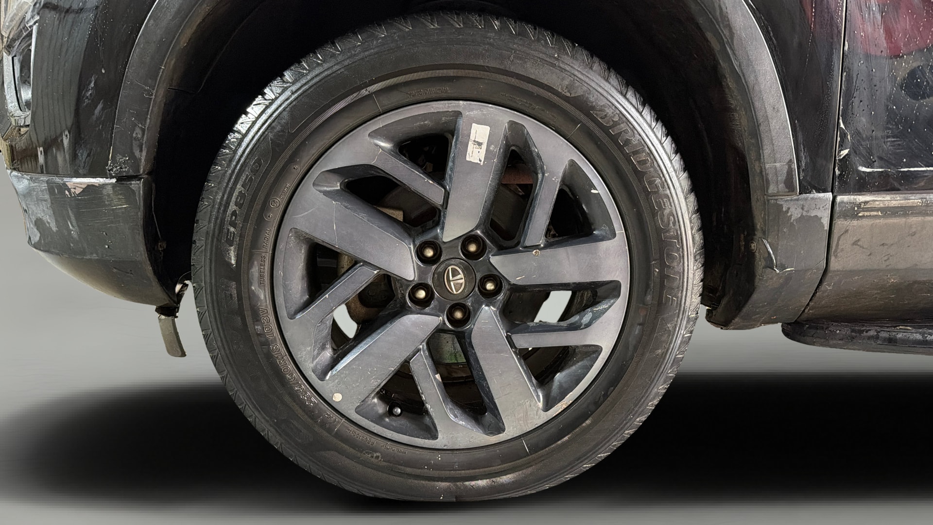 View 2023 Tata Safari XZA Plus Dark Image 37 Used 2023 Tata Safari XZA Plus Dark Image 37