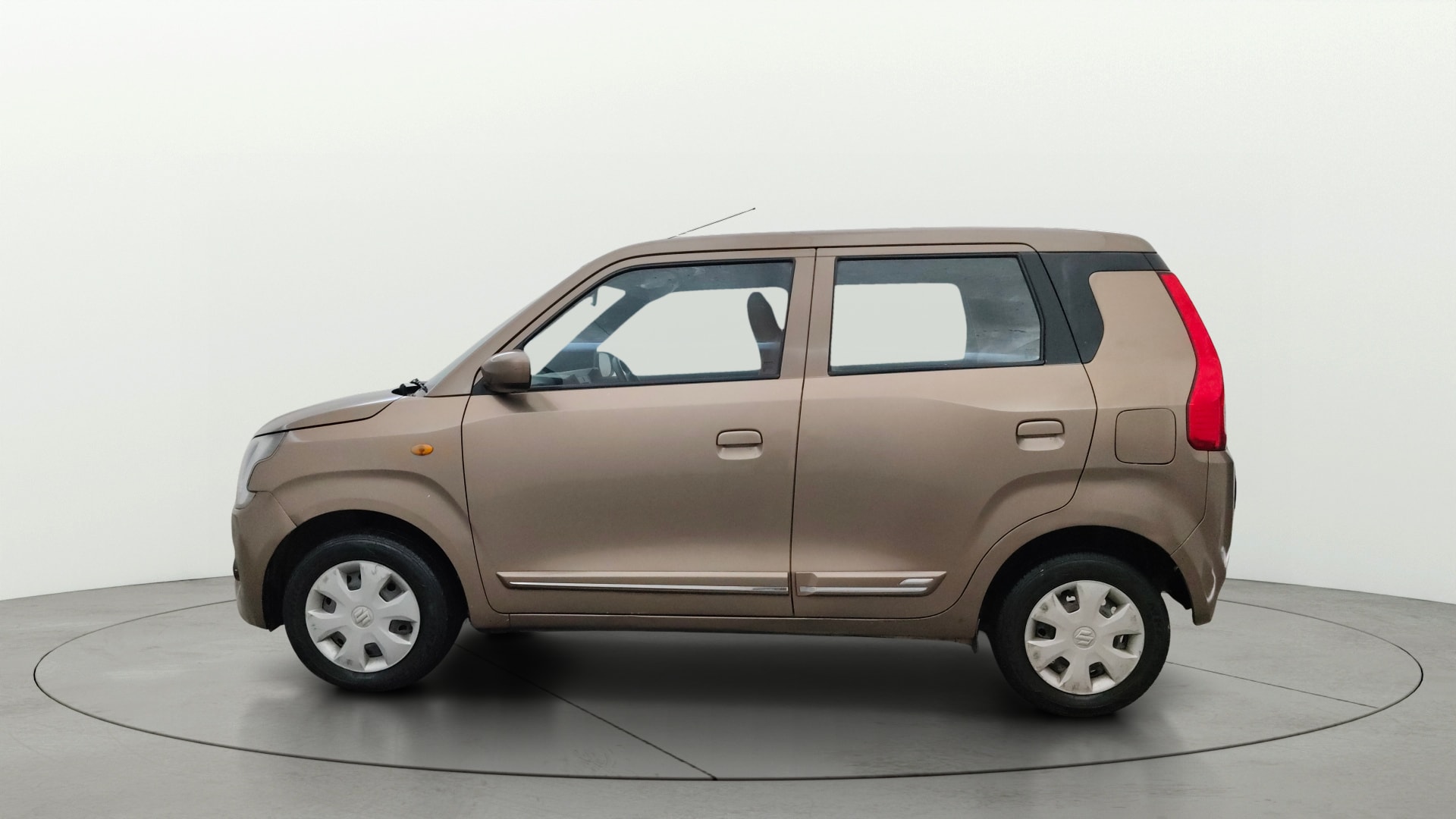 View 2019 Maruti Suzuki 1000 Base Variant Image 5 Used 2019 Maruti Suzuki 1000 Base Variant Image 5
