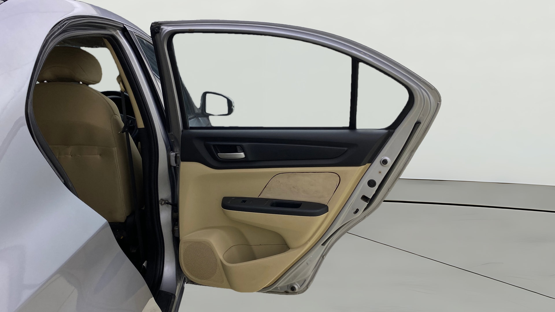 View 2019 Honda Amaze E MT Petrol BS IV Image 7 Used 2019 Honda Amaze E MT Petrol BS IV Image 7