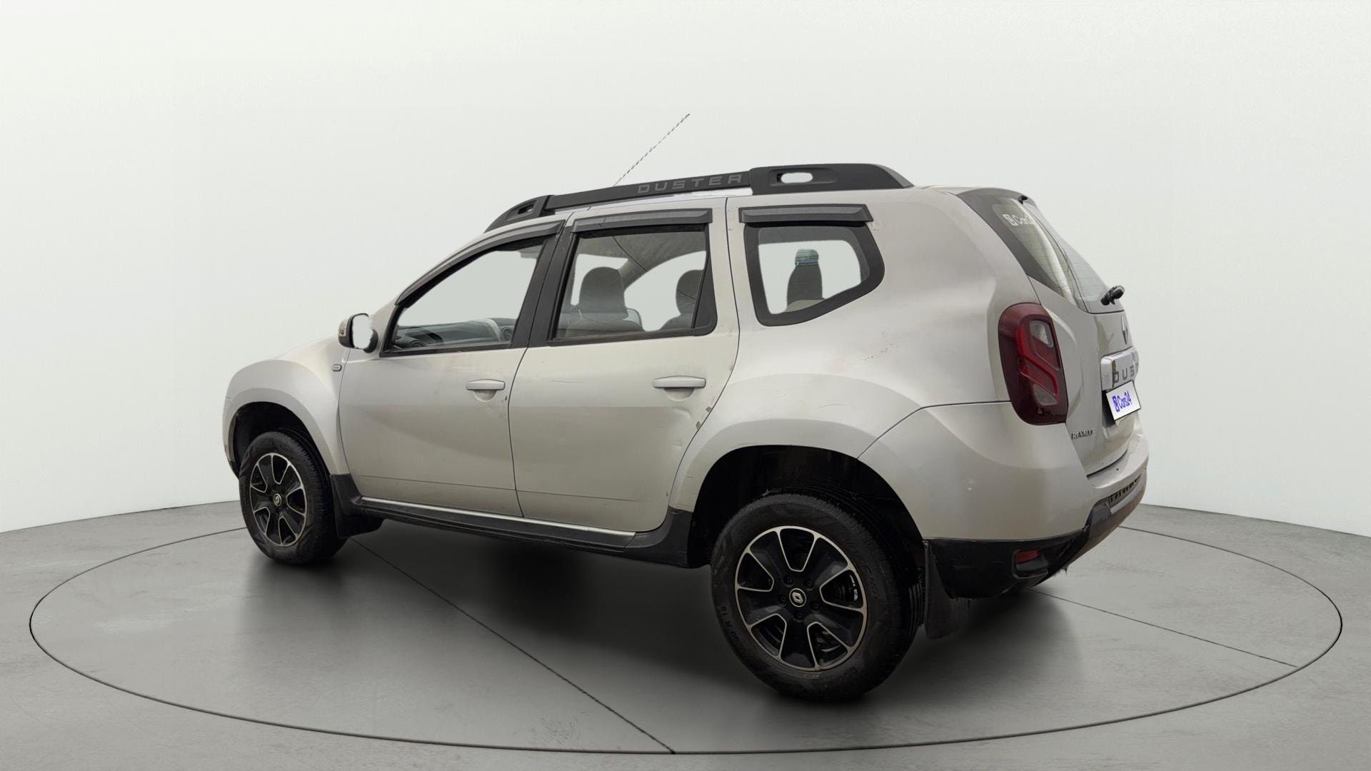 View 2020 Renault Duster Petrol RXS BS IV Image 2 Used 2020 Renault Duster Petrol RXS BS IV Image 2