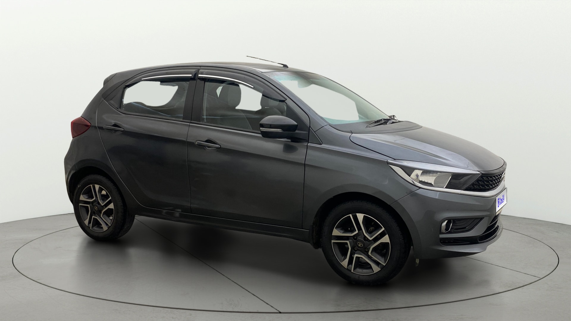 View 2021 Tata Tiago Revotorq XB Image 36 Used 2021 Tata Tiago Revotorq XB Image 36