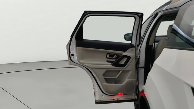 View Tata Safari Image 16 Used Tata Safari Image 16