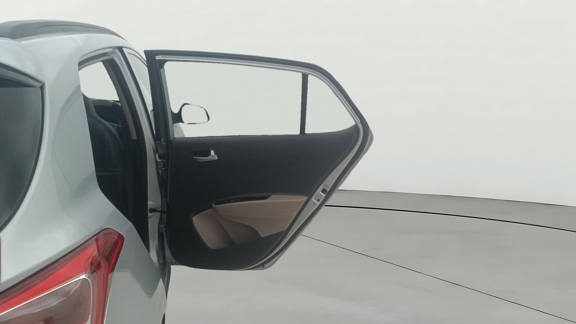 View 2019 Hyundai Grand i10 1.2 Asta Petrol Image 5 Used 2019 Hyundai Grand i10 1.2 Asta Petrol Image 5