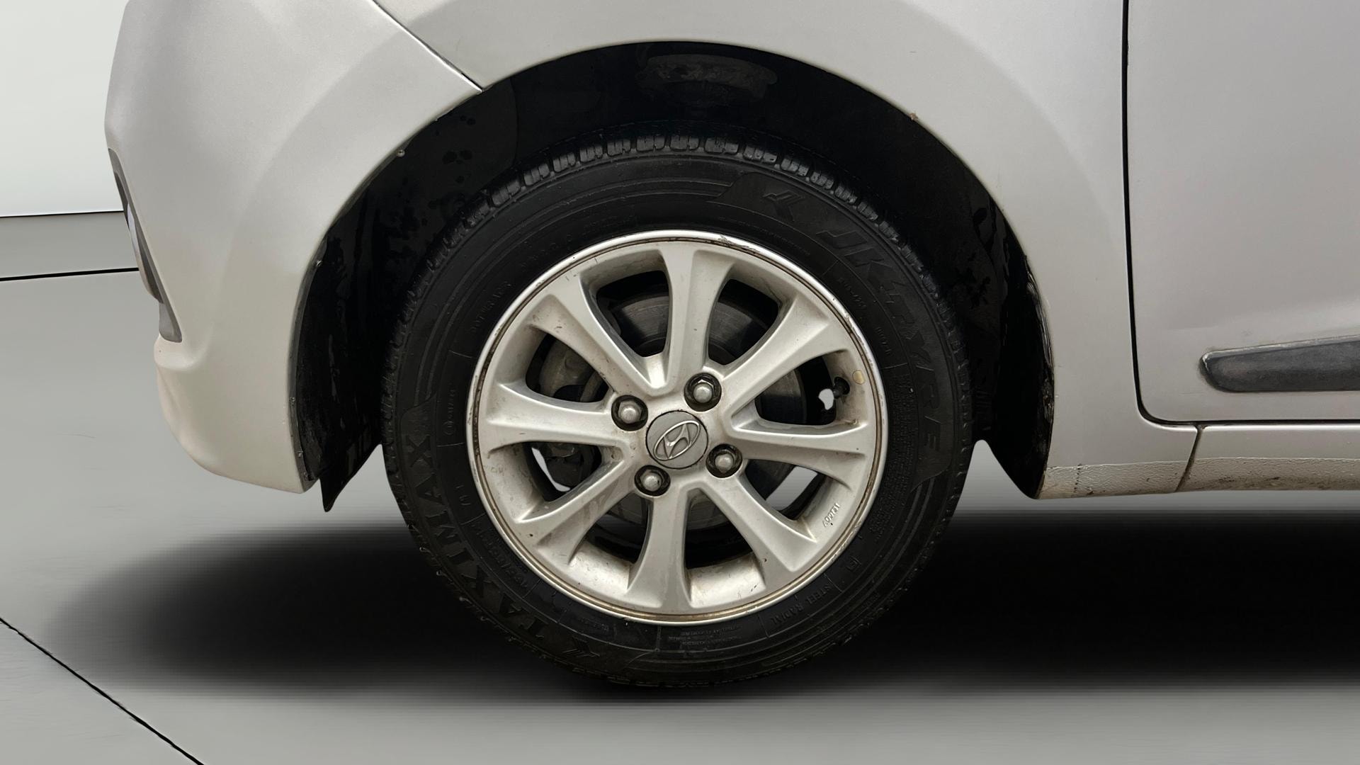 View 2015 Hyundai Grand i10 Asta AT 1.2 Kappa VTVT Image 33 Used 2015 Hyundai Grand i10 Asta AT 1.2 Kappa VTVT Image 33