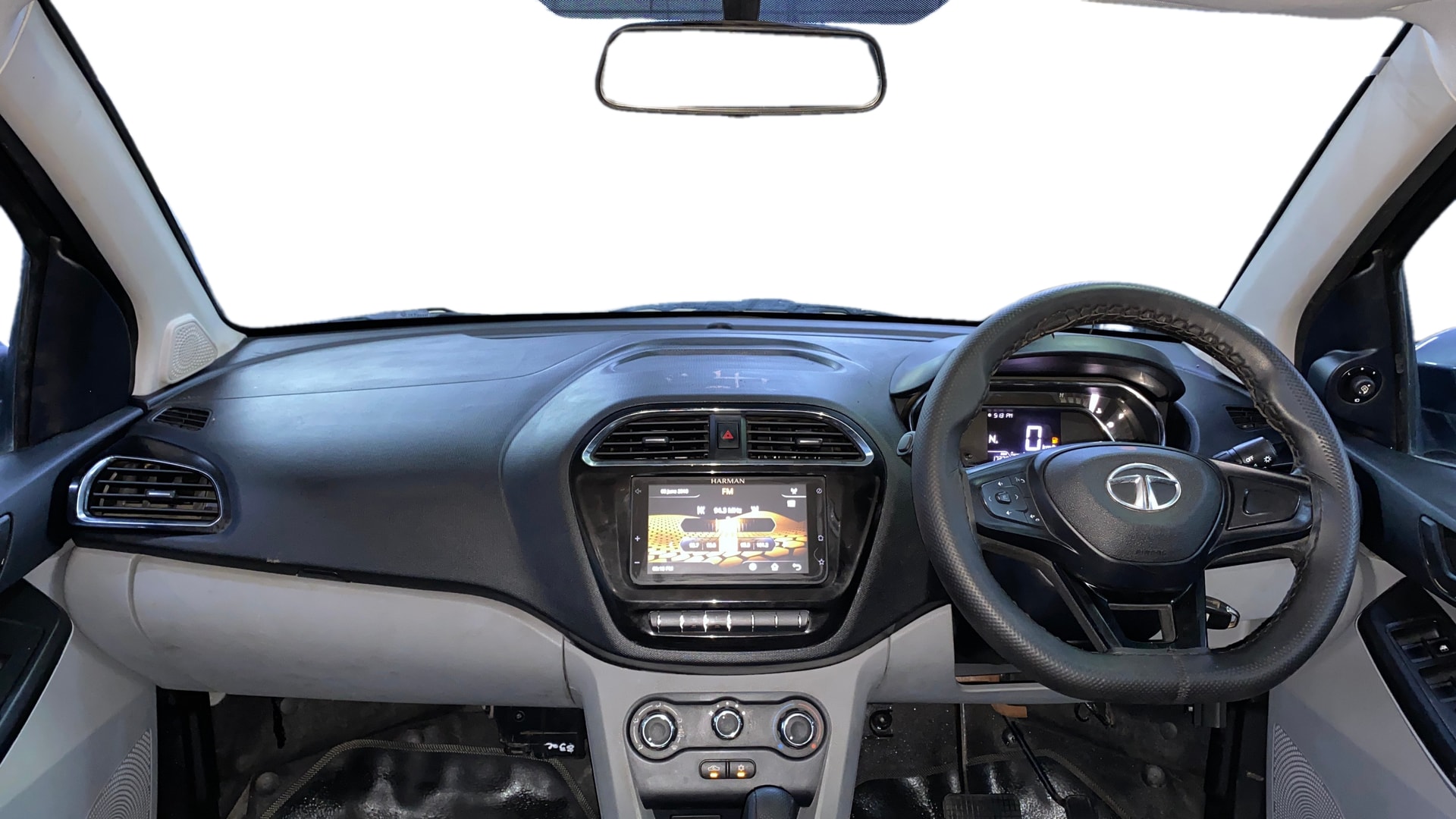 View 2021 Tata Tiago Revotorq XB Image 15 Used 2021 Tata Tiago Revotorq XB Image 15