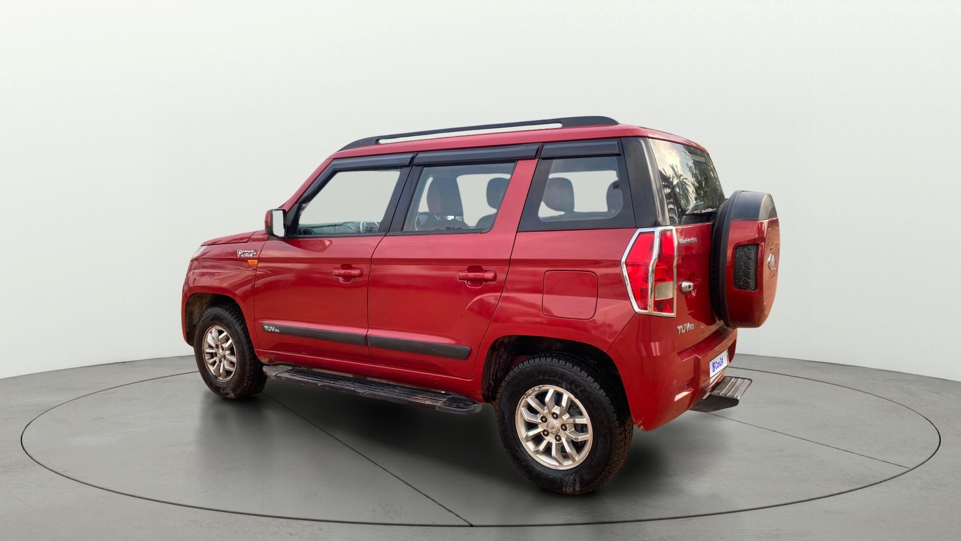 View 2016 Mahindra TUV300 T8 Image 2 Used 2016 Mahindra TUV300 T8 Image 2