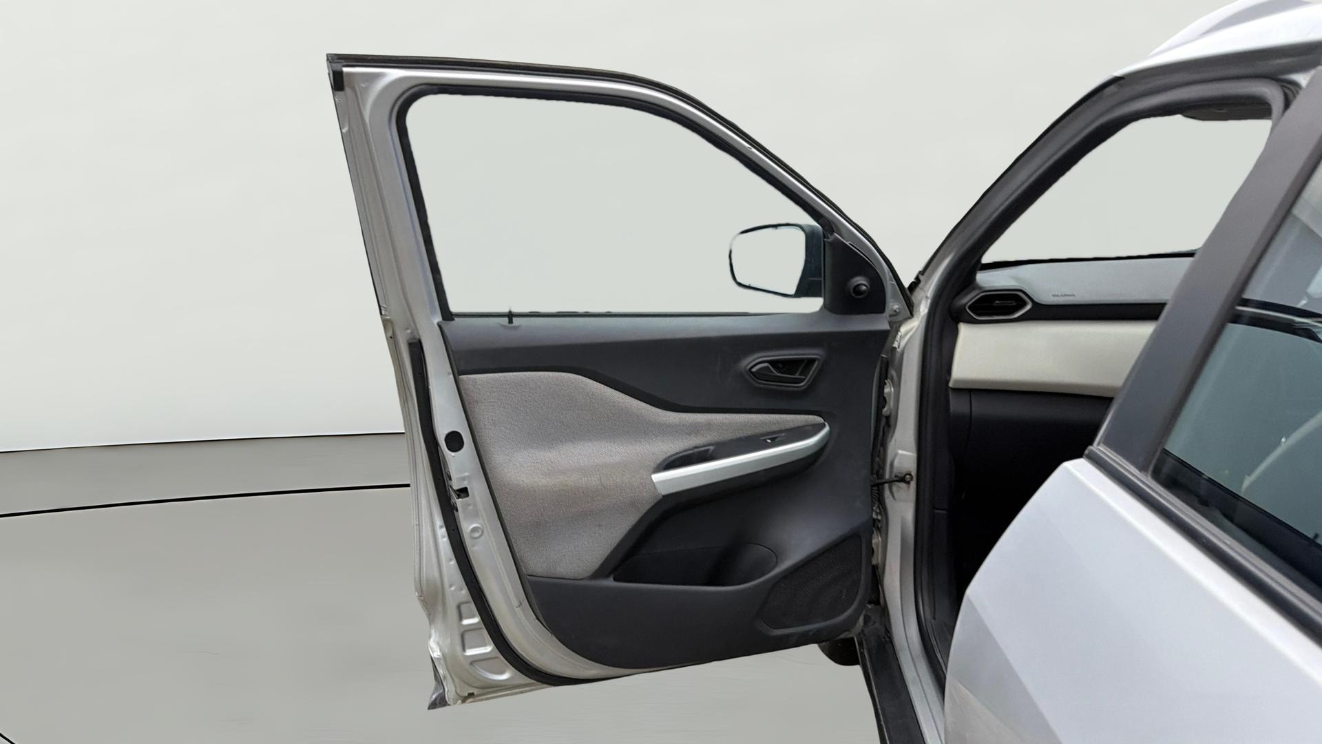 View 2022 Nissan Magnite XE Image 31 Used 2022 Nissan Magnite XE Image 31