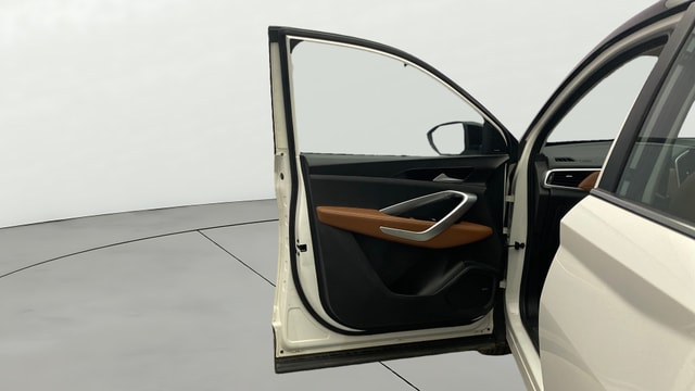 View MG Hector Plus Image 40 Used MG Hector Plus Image 40