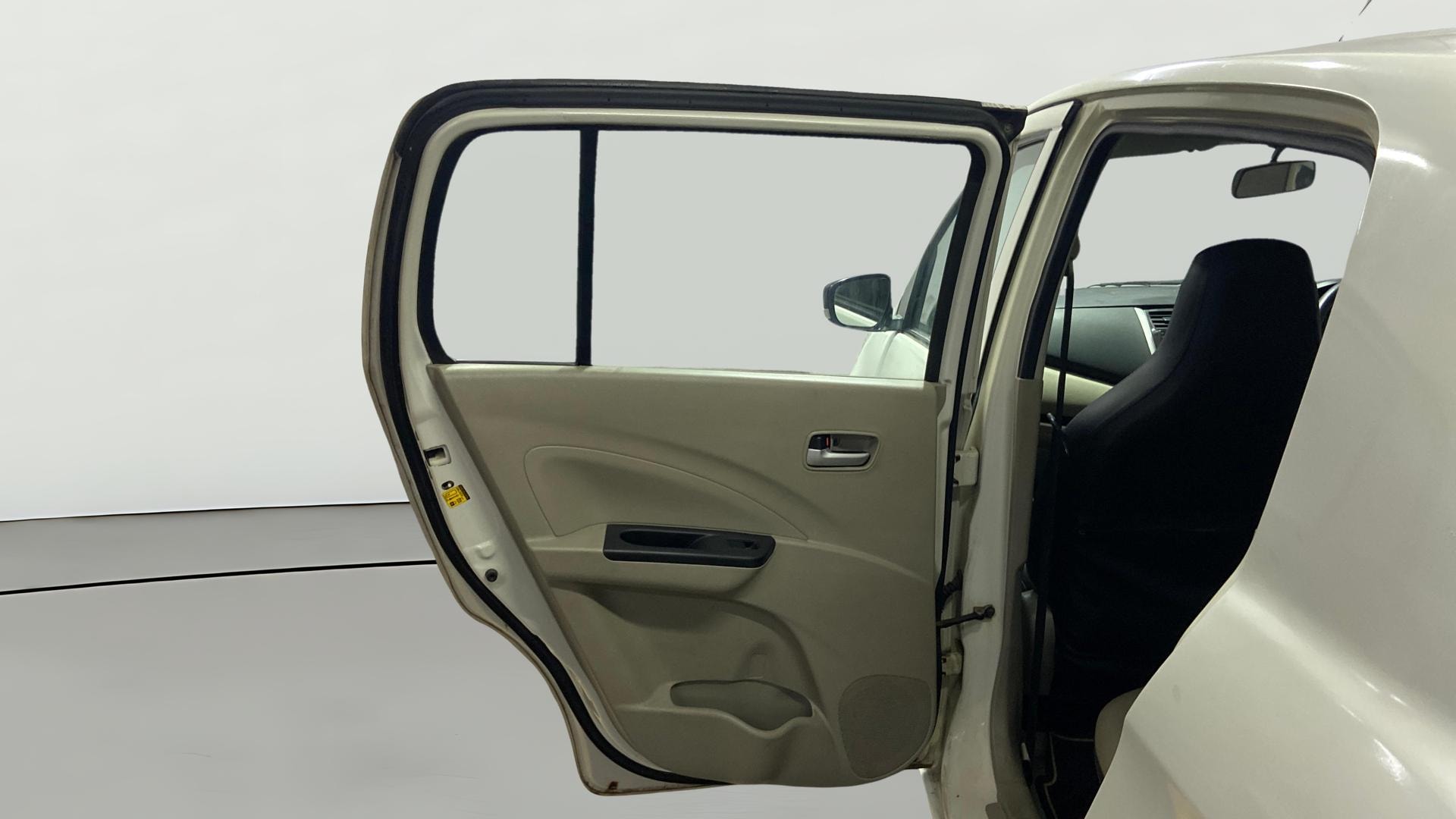 View 2015 Maruti Suzuki 1000 Base Variant Image 22 Used 2015 Maruti Suzuki 1000 Base Variant Image 22