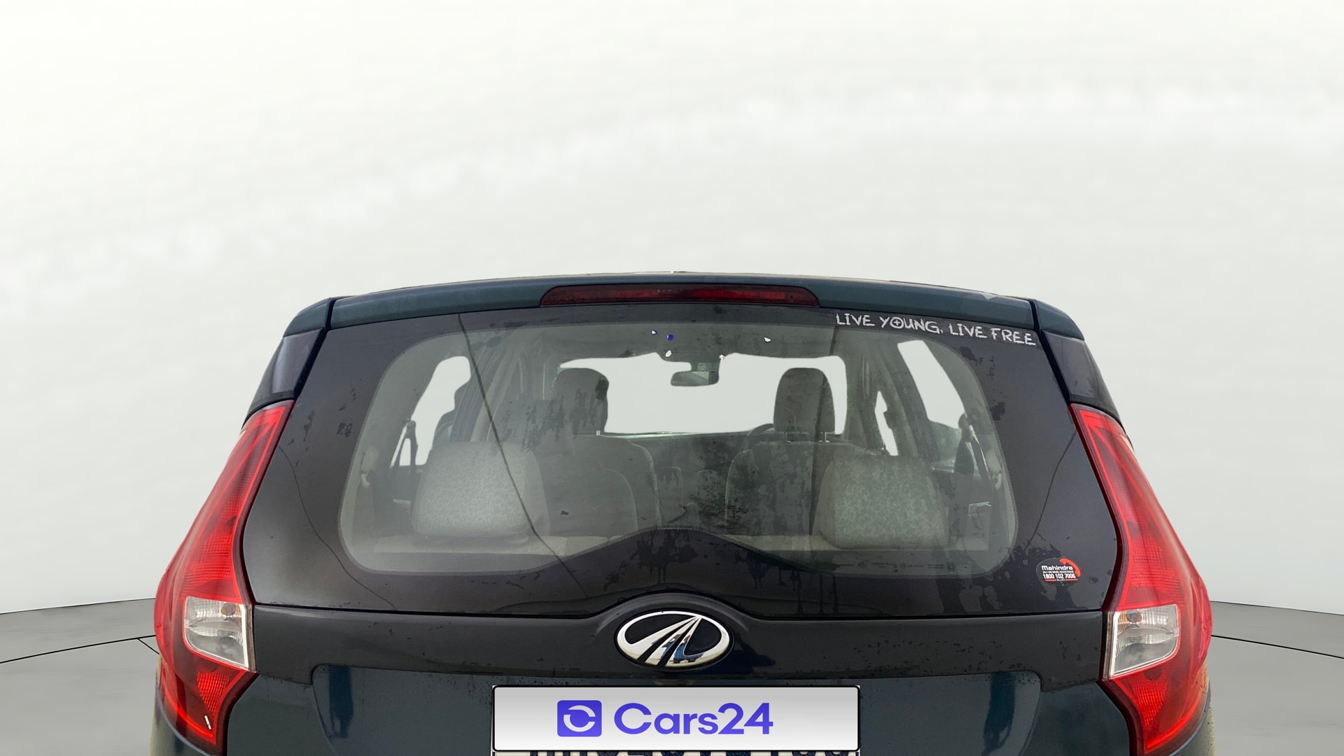 View 2019 Mahindra Marazzo M2 7-Seater Image 4 Used 2019 Mahindra Marazzo M2 7-Seater Image 4