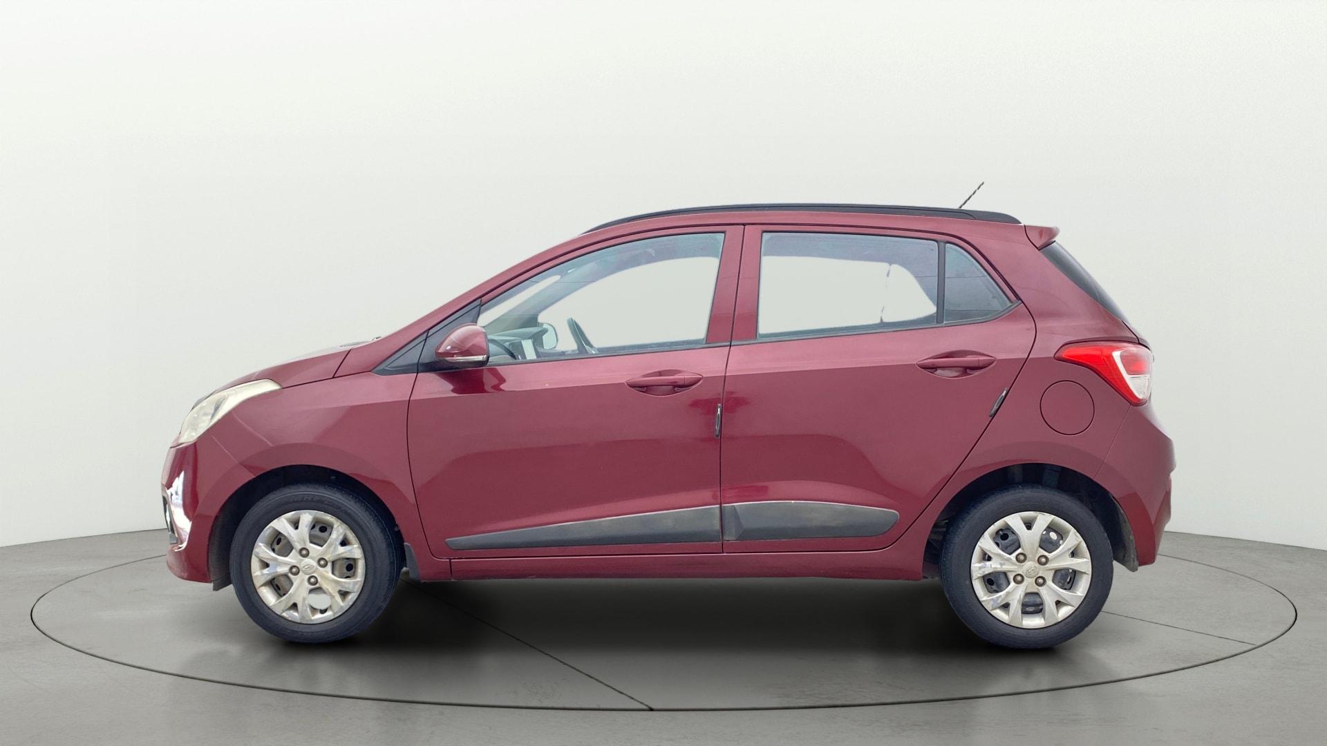 View 2015 Hyundai Grand i10 Sportz 1.2 Kappa Image 5 Used 2015 Hyundai Grand i10 Sportz 1.2 Kappa Image 5