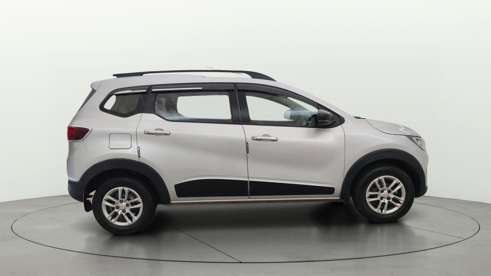 Used 2022 Renault Triber Used 2022 Renault Triber