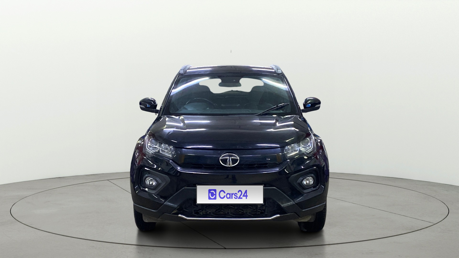 View 2023 Tata Nexon Revotron XE Image 1 Used 2023 Tata Nexon Revotron XE Image 1
