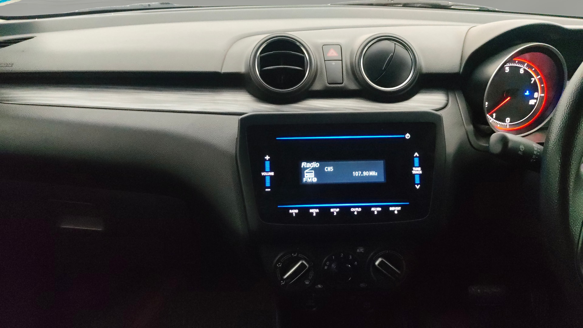 View 2022 Maruti Suzuki 1000 Base Variant Image 17 Used 2022 Maruti Suzuki 1000 Base Variant Image 17