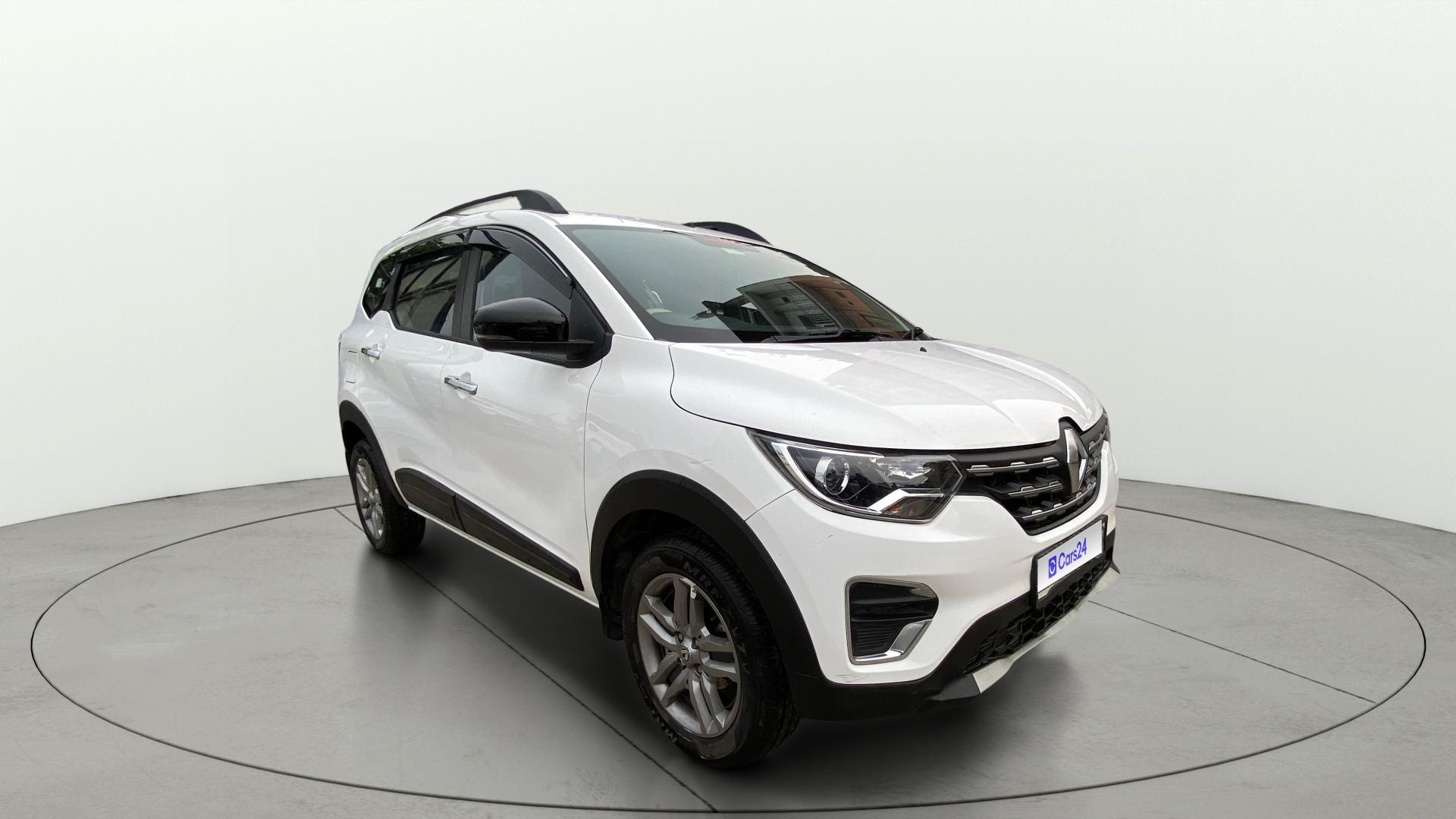 View 2024 Renault Triber RXZ Image 14 Used 2024 Renault Triber RXZ Image 14